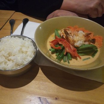 Kin'd - Shrimp avocado curry - Thai Near Me - Fresh Meadows, New York