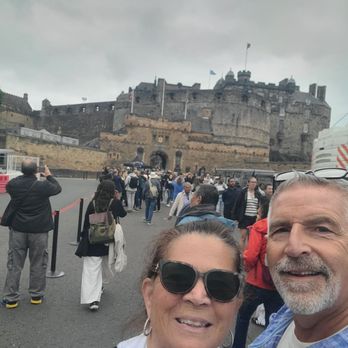 Edinburgh Bus Tours - Edinburgh Castle - Bus Tours Near Me - Edinburgh, EDH
