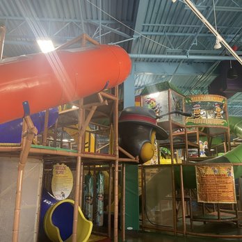 Billy Beez - Just a small fraction of the gigantic play area - Kids Activities Near Me - Valencia, California Billy Beez - Just a small fraction of the gigantic play area - Kids Activities Near Me - Valencia, California