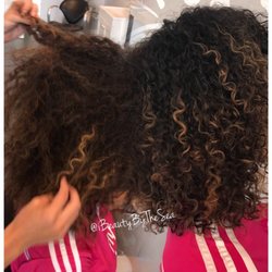 Flora Ibeauty Salon - Curly Hair Girls Rock!