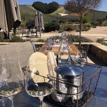 Niner Wine Estates - Our "picnic" lunch - Wine Tasting Room Near Me - Paso Robles, California Niner Wine Estates - Our "picnic" lunch - Wine Tasting Room Near Me - Paso Robles, California