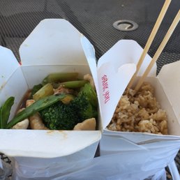 Mugu guy pan and brown rice.