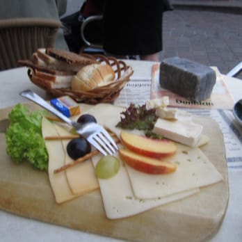 Zum Domstein - Assorted Cheese Plate - Yum - Wine Bars Near Me - Trier, RP