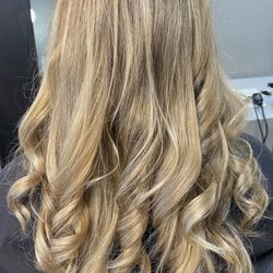Salon Titanium
