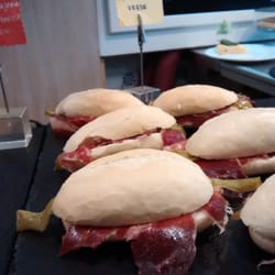 La Casa del Iberico - Paleta iberica de bellota con pimiento verde