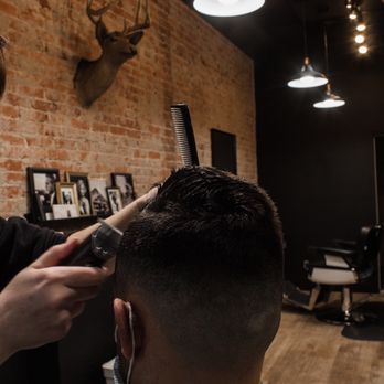 Roundhill’s Barbershop - Ask about our senior or student discounts. - Barbers Near Me - Spokane, Washington Roundhill’s Barbershop - Ask about our senior or student discounts. - Barbers Near Me - Spokane, Washington