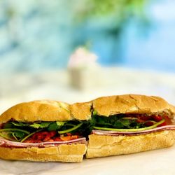 Munchy's Lounge - Special Combo Banh Mi