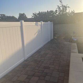 Casa Valenzuela Construction - Side fence - General Contractors Near Me - Corona, California
