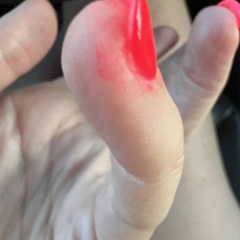 Sunset Nails - Powder left. She was so rushed she Didn't bother to clean the nails. - Nail Salons Near Me - Mesa, Arizona