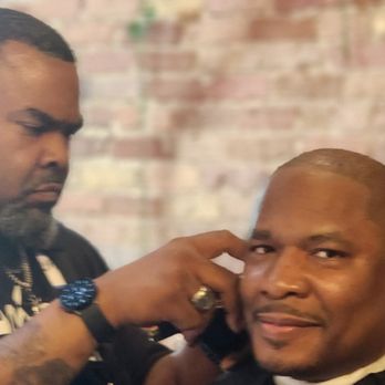 Reese Barber Studio - Barbers Near Me - Evanston, Illinois