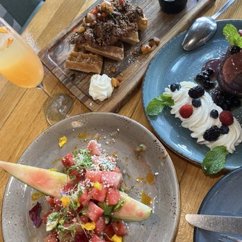 Traveler's Table - Waffles - Cocktail Bars Near Me - Houston, Texas