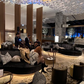 The Ritz Carlton - Chicago - Lobby - Hotels Near Me - Chicago, Illinois