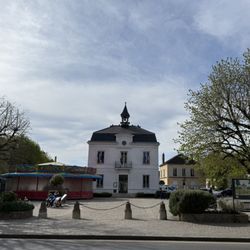 Maison de Van Gogh - The town's city hall.