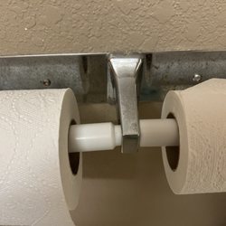 Microtel Inn & Suites by Wyndham Miami - Roaches. Filthy bathroom, stained and rusted toilet paper rolls etc. the smell was as bad if not worse! Disgusting