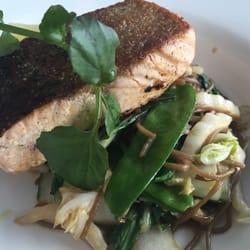 Scratchleys on the Wharf - Salmon with pak choy, snow peas and soba noodles.