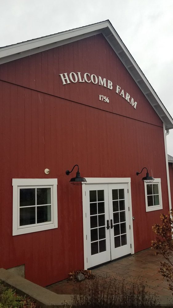 Holcomb Farm Logo