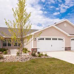 Redwood Fort Wayne Diebold Road - Charming Neighborhood Setting