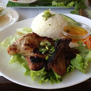 Nhuy - Poulet grille avec du riz miam miam - Vietnamese Near Me - Torcy, 77