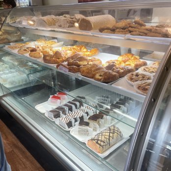 L'Arte Bianco Bakery - Bakeries Near Me - Miami, Florida
