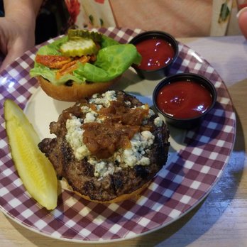 Cask & Larder - Blue cheese burger - Southern Near Me - Orlando, Florida Cask & Larder - Blue cheese burger - Southern Near Me - Orlando, Florida
