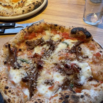 Elliot's - Cafes Near Me - London, XGL Elliot's - Cafes Near Me - London, XGL