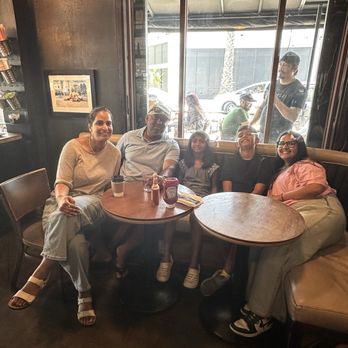 Fratelli Cafe - Coffee & Tea Near Me - Los Angeles, California
