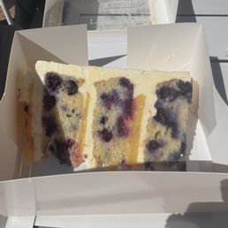 Lemon blueberry cake