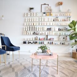 Harlowe Salon