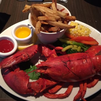 McKelvie's - Whole lobster - Seafood Near Me - Halifax, Nova Scotia