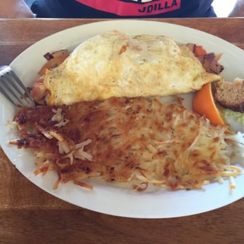 Grizzly Rock Cafe - Egg white omelette and hash browns - Sports Bars Near Me - Turlock, California