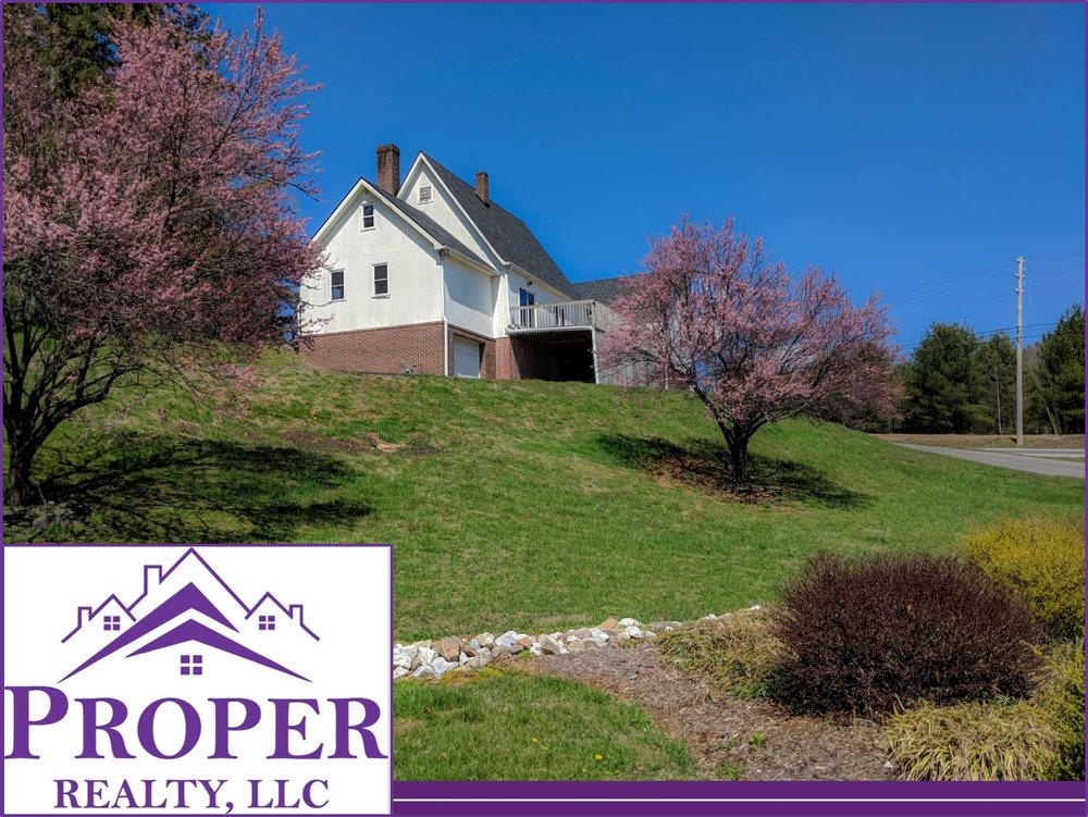 JAMES THIEMAN PROPER REALTY 35 Fairway Lane Extension, Spruce Pine