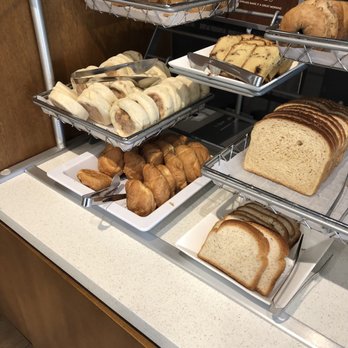 SpringHill Suites by Marriott Charleston Mount Pleasant - Breakfast bar - Hotels Near Me - Mount Pleasant, South Carolina SpringHill Suites by Marriott Charleston Mount Pleasant - Breakfast bar - Hotels Near Me - Mount Pleasant, South Carolina