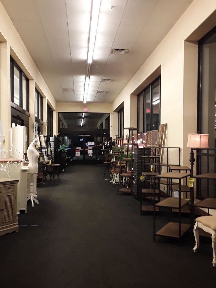 HOBBY LOBBY Updated September 2024 822 Eastgate N Dr, Cincinnati