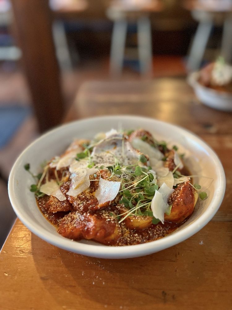 Albano's Pasta Shop Logo