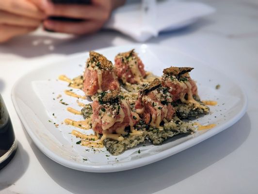 Sushi Nori by null