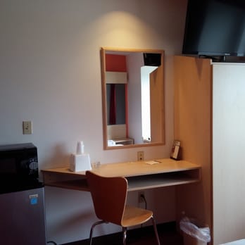 Motel 6 Sycamore - Microwave, mini fridge, desk, wardrobe, mirror - Hotels Near Me - Sycamore, Illinois Motel 6 Sycamore - Microwave, mini fridge, desk, wardrobe, mirror - Hotels Near Me - Sycamore, Illinois