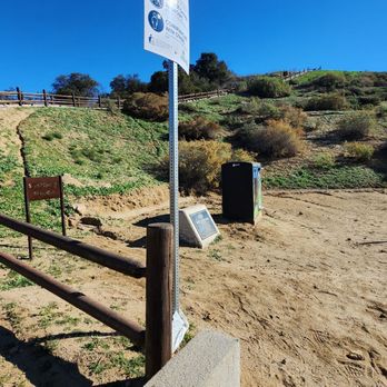 Steep Canyon Trailhead - Hiking Near Me - Diamond Bar, California