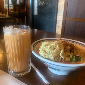Ayothaya Thai Kitchen - Khao soi veggie - Thai Near Me - Oshawa, Ontario