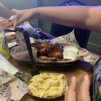 Rusty Can - Wings - Barbeque Near Me - Byfield, Massachusetts