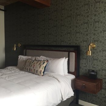 Hewing Hotel - Itasca king room - Hotels Near Me - Minneapolis, Minnesota