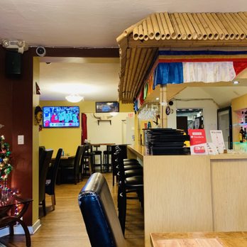 Gurkha Himalayan Kitchen - Lunchtime interior - Himalayan/Nepalese Near Me - Vancouver, British Columbia Gurkha Himalayan Kitchen - Lunchtime interior - Himalayan/Nepalese Near Me - Vancouver, British Columbia