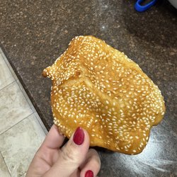 Son Bakery - Banh tiêu ở đây ngon,vỏ mỏng ,ruột ko nhiều ko ướt ăn ngon.giá cả phải chăng,bữa ghé mua 1 cái ăn thử thấy ngon mua thêm 15 cái hihi