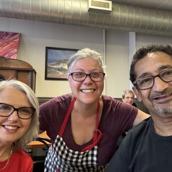 Louis' Restaurant - Breakfast & Brunch Near Me - Windsor, Ontario Louis' Restaurant - Breakfast & Brunch Near Me - Windsor, Ontario