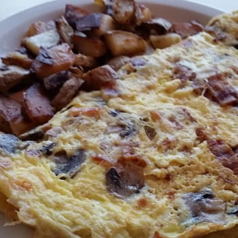 3500 Ocean Grill - Make your own omelet: bacon, cheese, mushrooms with hash browns - Breakfast & Brunch Near Me - North Myrtle Beach, South Carolina 3500 Ocean Grill - Make your own omelet: bacon, cheese, mushrooms with hash browns - Breakfast & Brunch Near Me - North Myrtle Beach, South Carolina