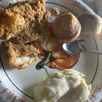 Pop's  Fried Chicken - Fried chicken with mashed potatoes - Fast Food Near Me - Terrell, Texas