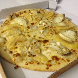 Redstar Pizza - Pizza du moment : pommes/magret séché/ mozarella/ chèvre/ miel *_*