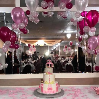 Makin Memories - Balloon Arch just perfect. - Party Equipment Rentals Near Me - Elmhurst, Illinois