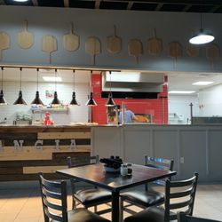 Flo's Wood Fired Pizzeria - Inside