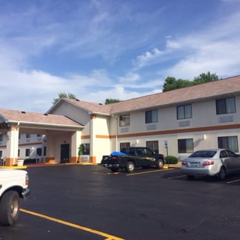 Quality Inn - Hotels Near Me - O'Fallon, Illinois