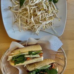 Chicken Bahn Mi